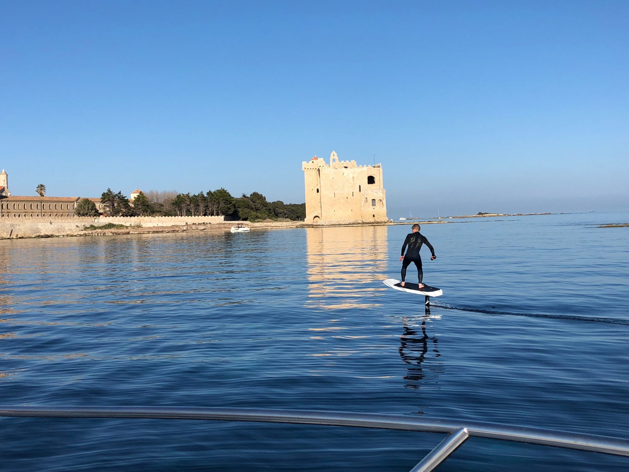 louer un foil electrique aux iles de lerins à cannes
